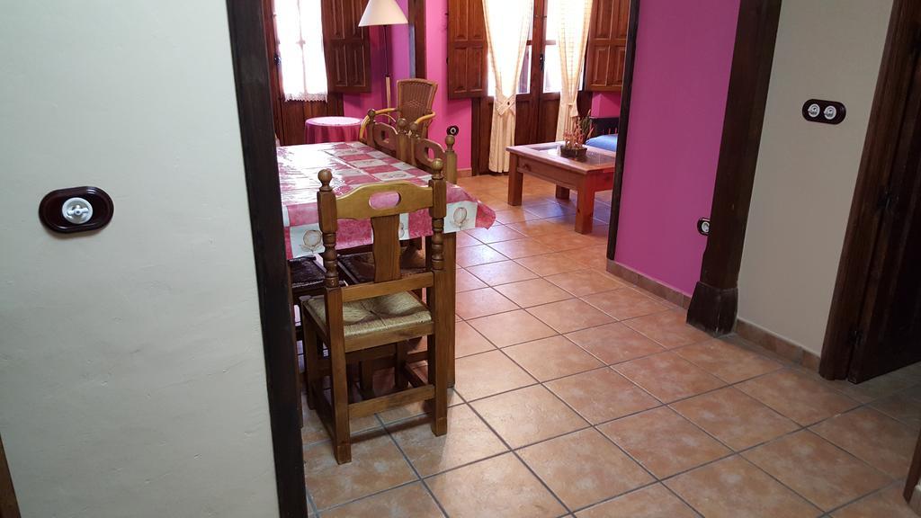 Apartamentos Rurales Tauro Cabezuela Del Valle Exterior photo